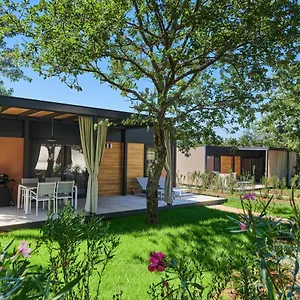 Holiday park Park Umag Mobile Homes, Karigador