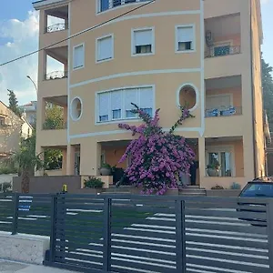 Gordana Apartment Selce